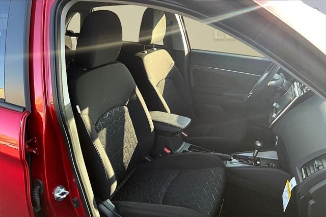 new 2025 Mitsubishi Outlander Sport car