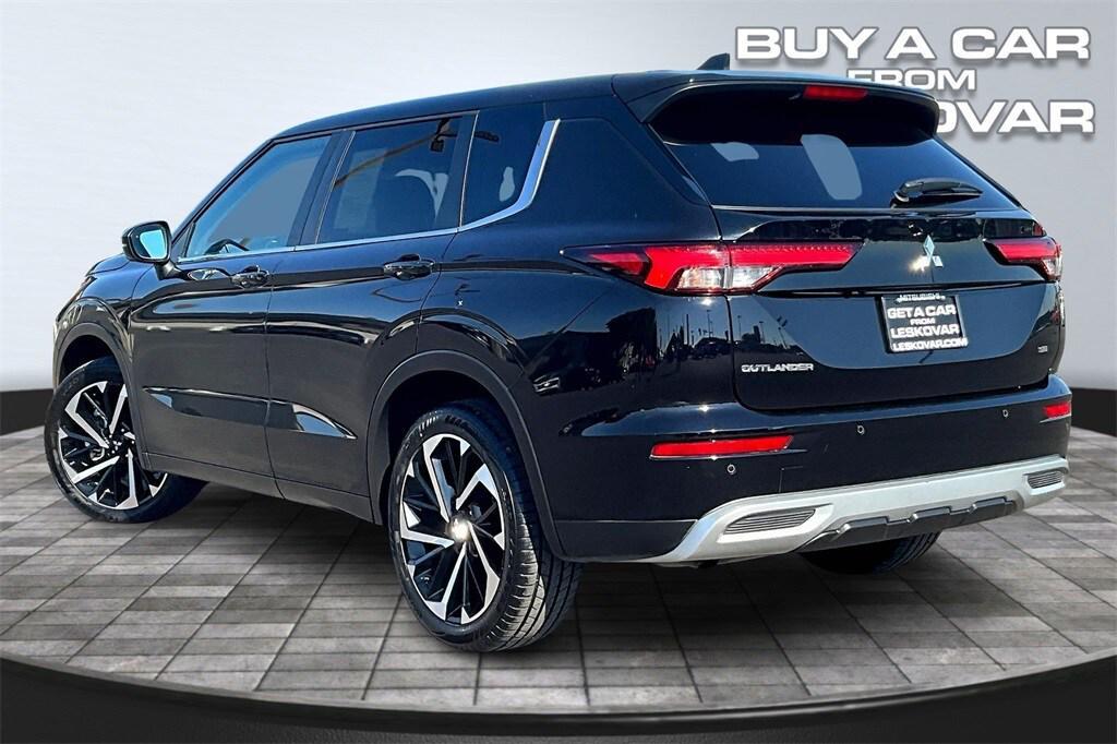 used 2024 Mitsubishi Outlander car, priced at $23,998