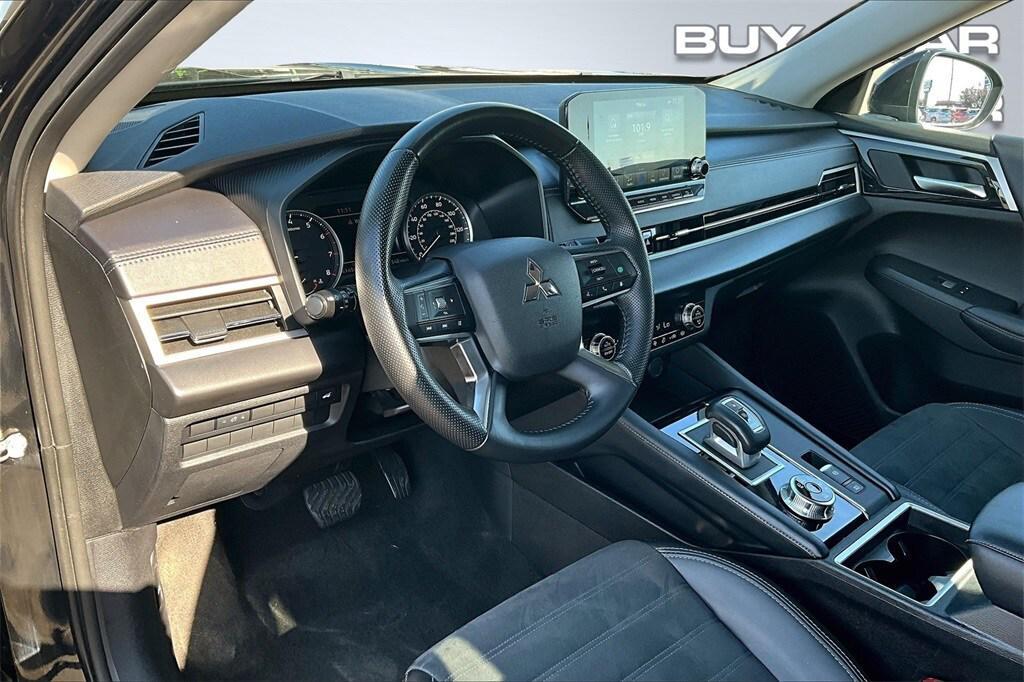 used 2024 Mitsubishi Outlander car, priced at $23,998
