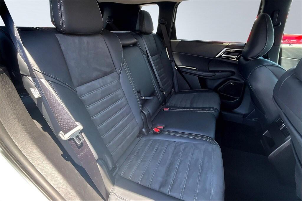 new 2025 Mitsubishi Outlander car, priced at $34,500