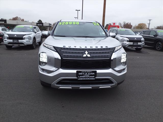 new 2024 Mitsubishi Outlander car, priced at $28,998