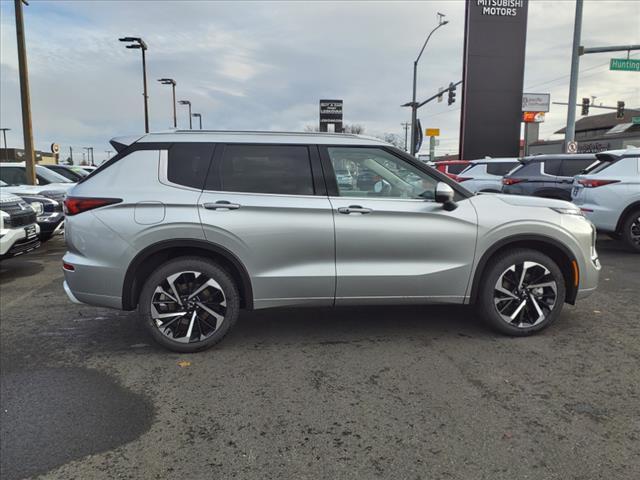 new 2024 Mitsubishi Outlander car, priced at $34,998