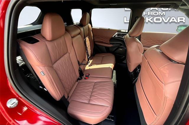 new 2025 Mitsubishi Outlander car
