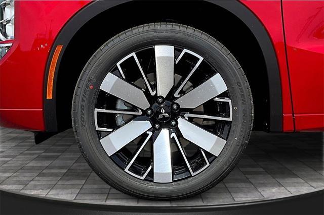 new 2025 Mitsubishi Outlander car