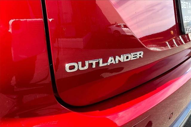 new 2025 Mitsubishi Outlander car