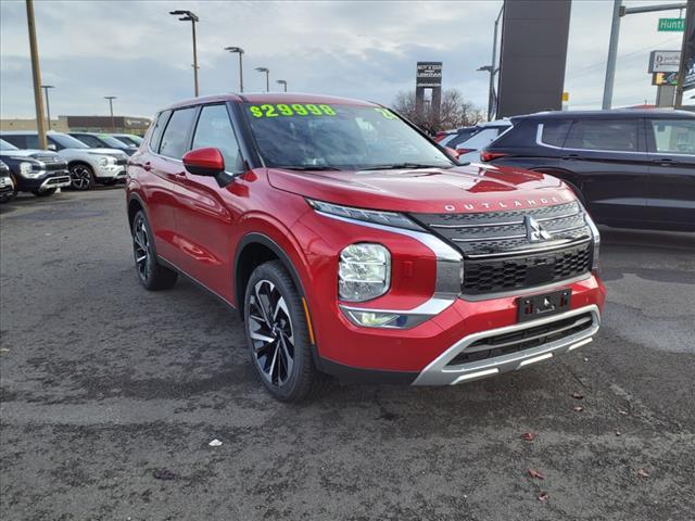 new 2024 Mitsubishi Outlander car, priced at $28,998