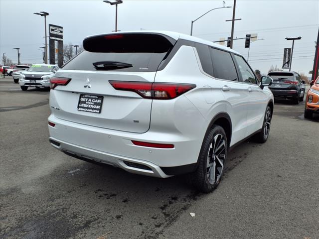 new 2024 Mitsubishi Outlander car, priced at $28,998