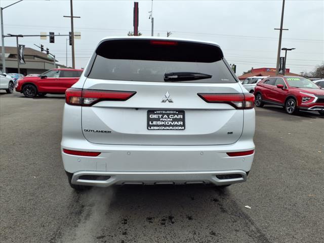 new 2024 Mitsubishi Outlander car, priced at $28,998