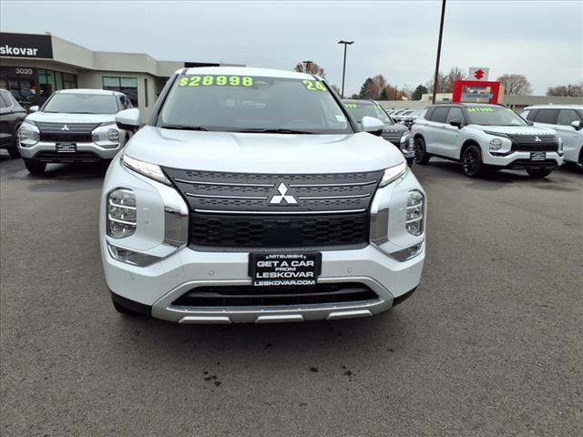 new 2024 Mitsubishi Outlander car, priced at $28,998