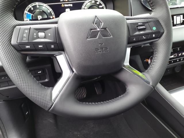 new 2024 Mitsubishi Outlander car, priced at $33,998