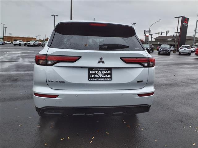 new 2024 Mitsubishi Outlander car, priced at $31,998