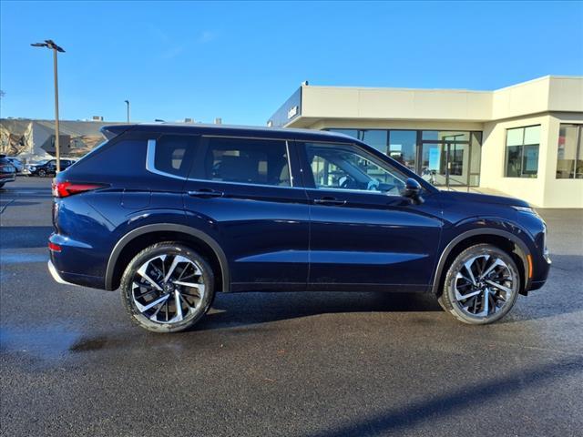 new 2024 Mitsubishi Outlander car, priced at $31,998