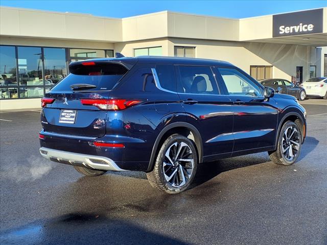 new 2024 Mitsubishi Outlander car, priced at $31,998