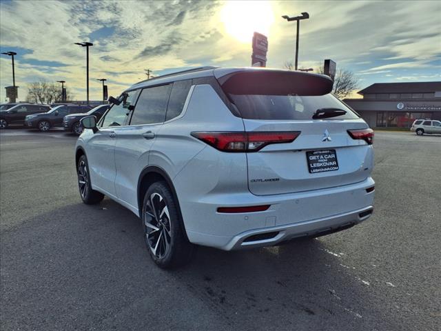 new 2024 Mitsubishi Outlander car, priced at $32,998