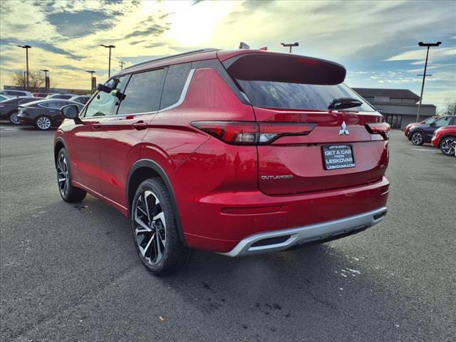 new 2024 Mitsubishi Outlander car, priced at $32,998