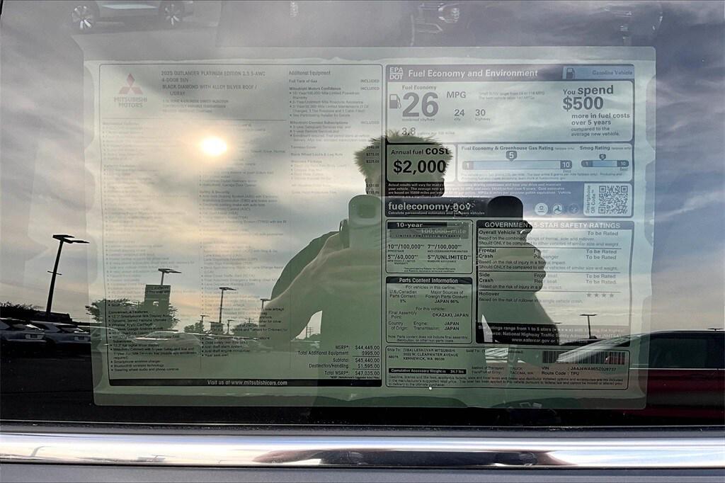 new 2025 Mitsubishi Outlander car, priced at $44,498