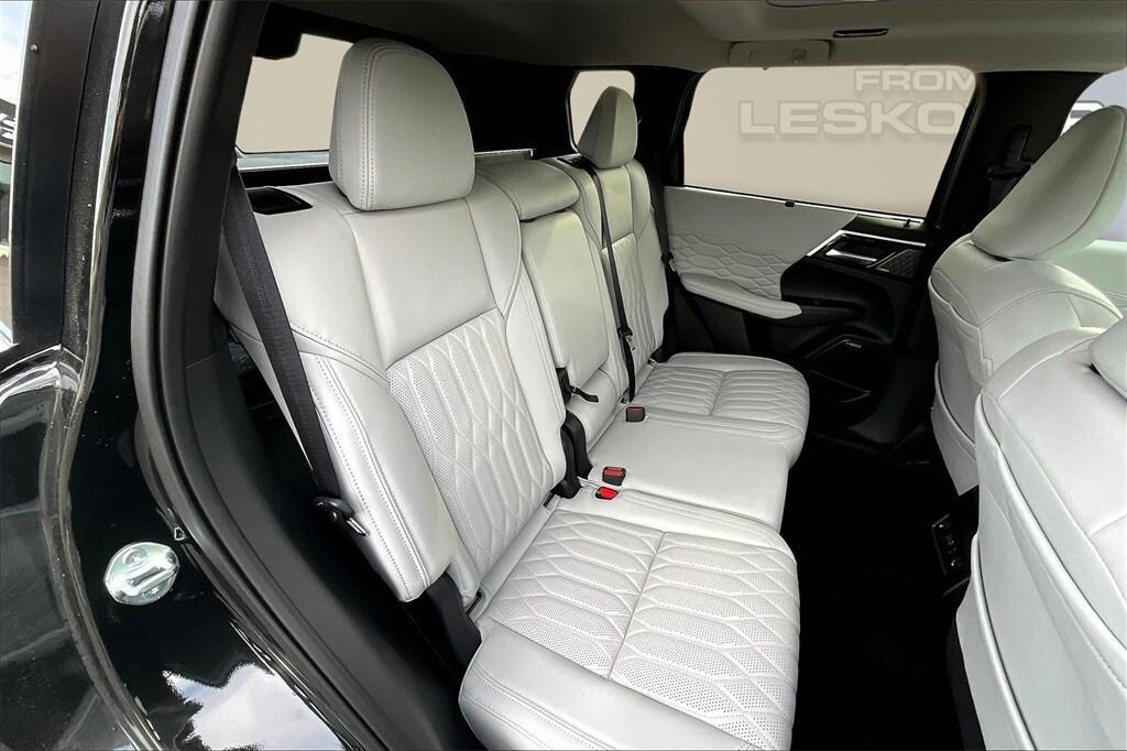 new 2025 Mitsubishi Outlander car, priced at $44,498