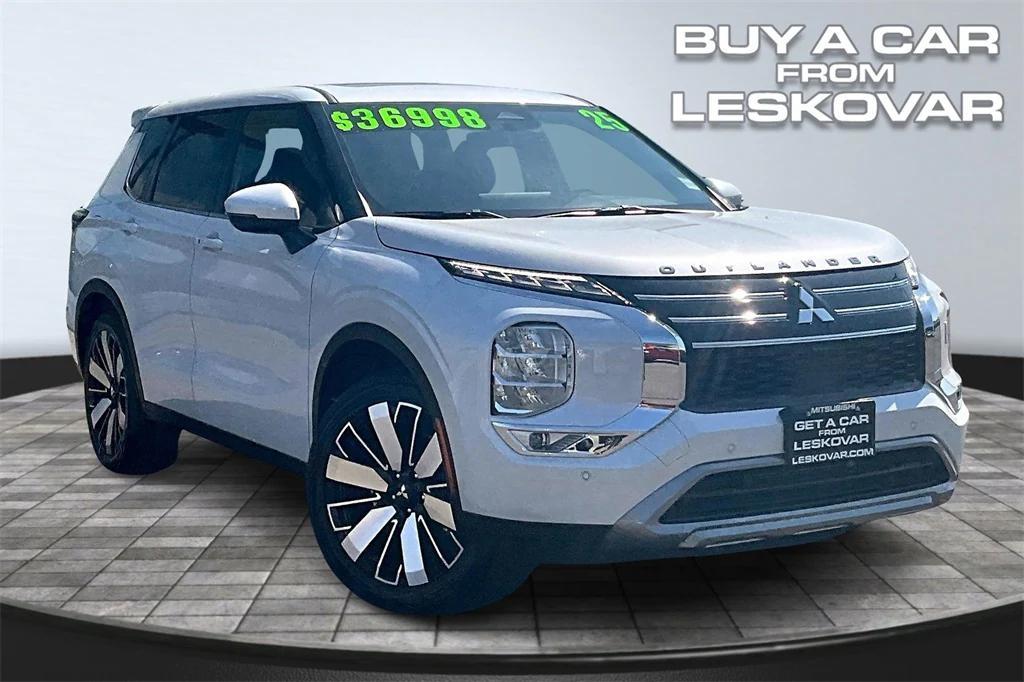 new 2025 Mitsubishi Outlander car, priced at $35,998