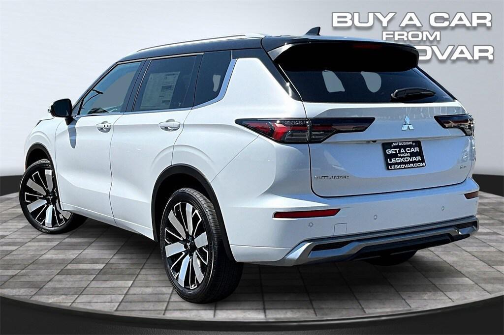 new 2025 Mitsubishi Outlander car, priced at $43,998