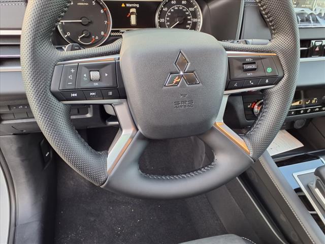 new 2024 Mitsubishi Outlander car, priced at $28,998