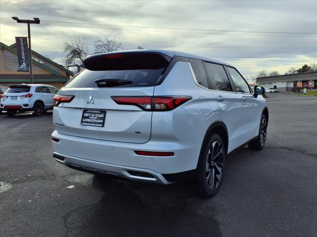 new 2024 Mitsubishi Outlander car, priced at $28,998