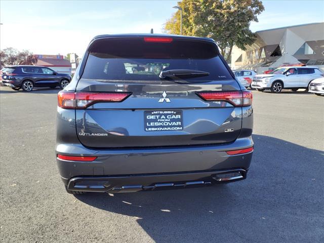 new 2024 Mitsubishi Outlander car, priced at $30,998