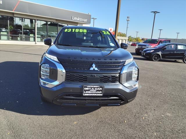 new 2024 Mitsubishi Outlander car, priced at $30,998