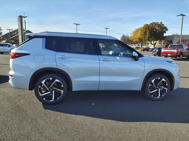 new 2024 Mitsubishi Outlander car, priced at $33,998