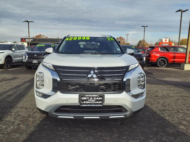 new 2024 Mitsubishi Outlander car, priced at $28,998