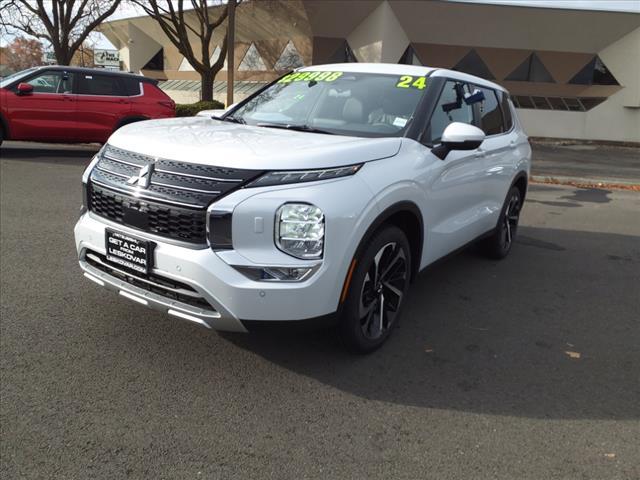 new 2024 Mitsubishi Outlander car, priced at $28,998