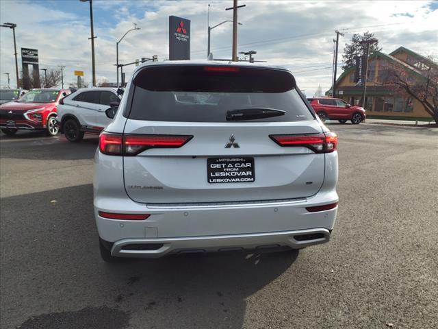 new 2024 Mitsubishi Outlander car, priced at $28,998