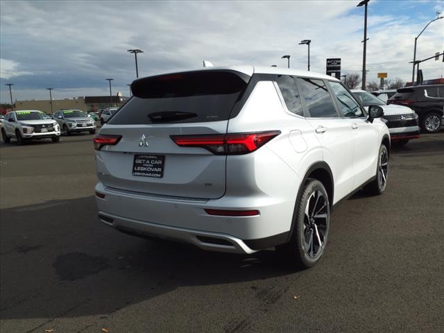 new 2024 Mitsubishi Outlander car, priced at $28,998