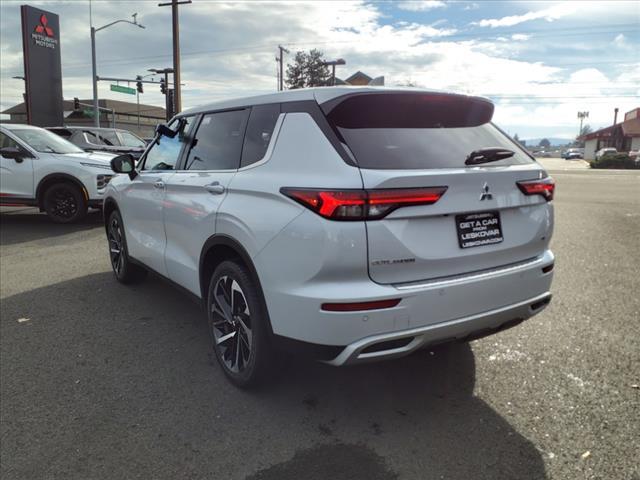 new 2024 Mitsubishi Outlander car, priced at $28,998