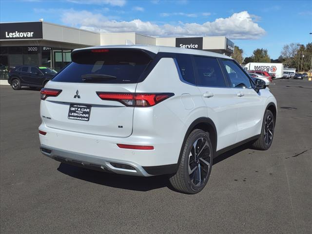 new 2024 Mitsubishi Outlander car, priced at $29,998