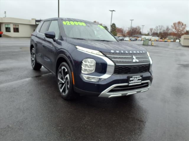 new 2024 Mitsubishi Outlander car, priced at $28,998