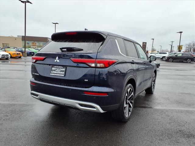 new 2024 Mitsubishi Outlander car, priced at $28,998