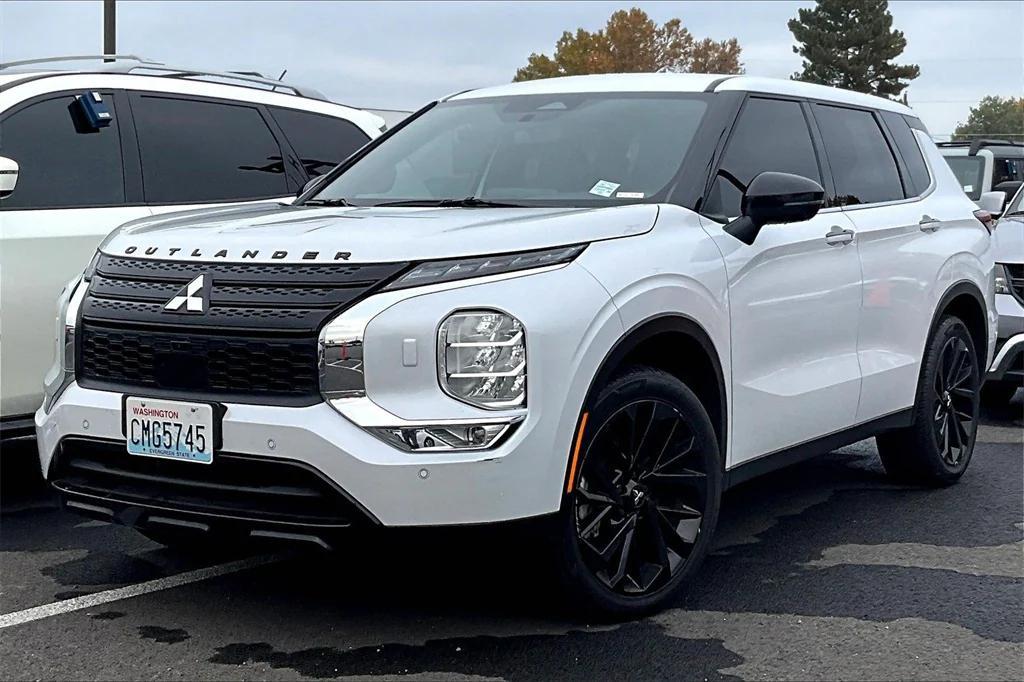 used 2024 Mitsubishi Outlander car, priced at $24,998