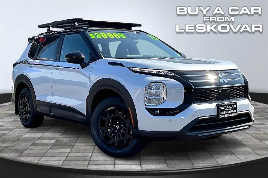 new 2025 Mitsubishi Outlander car, priced at $39,998