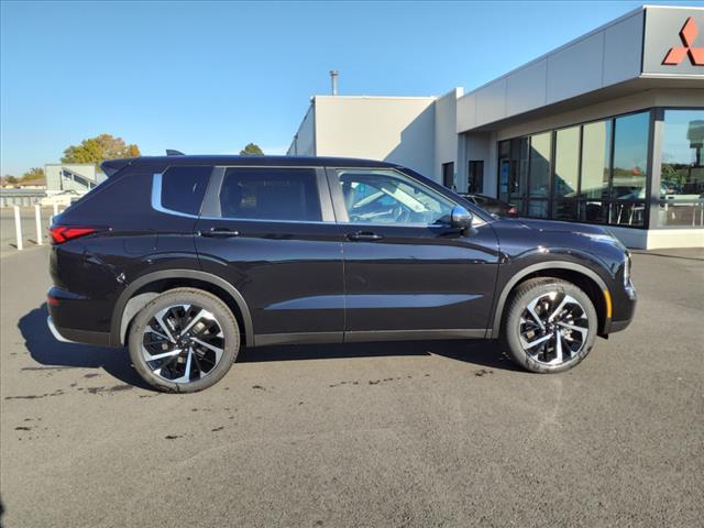 new 2024 Mitsubishi Outlander car, priced at $31,998