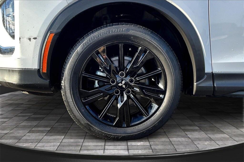 used 2023 Mitsubishi Eclipse Cross car, priced at $17,998