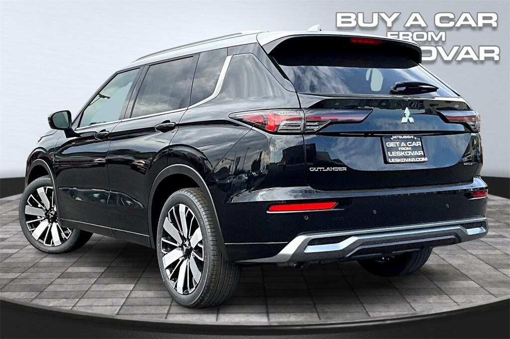 new 2025 Mitsubishi Outlander car