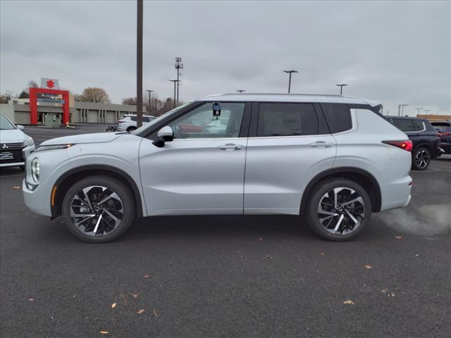 new 2024 Mitsubishi Outlander car, priced at $32,998