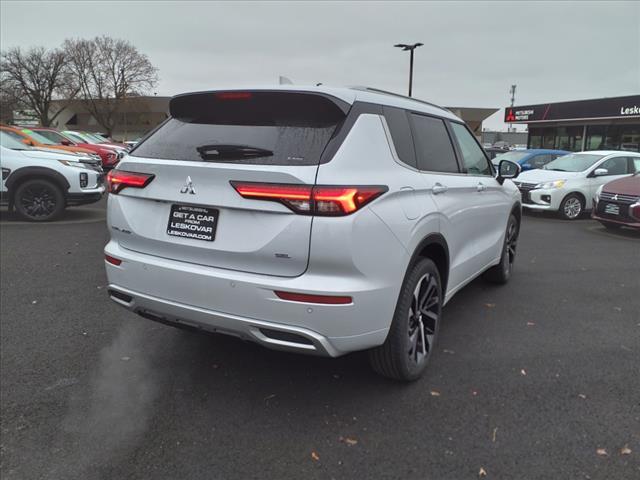 new 2024 Mitsubishi Outlander car, priced at $32,998