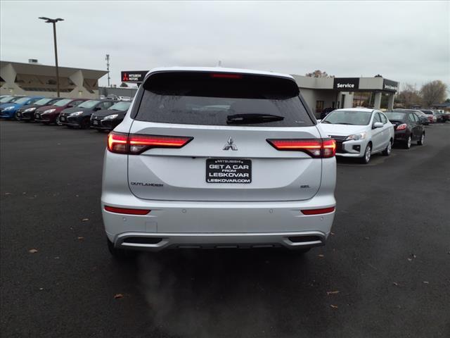 new 2024 Mitsubishi Outlander car, priced at $32,998