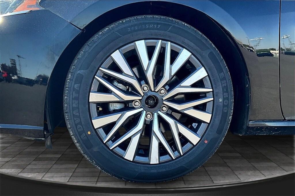 used 2023 Nissan Altima car, priced at $18,998