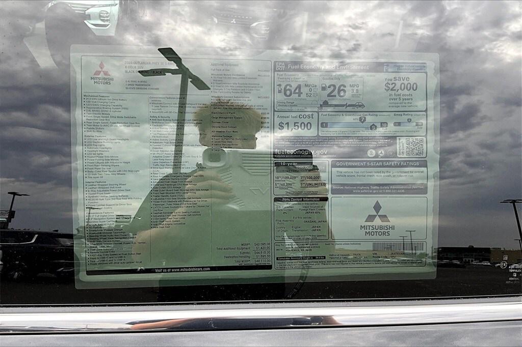 new 2025 Mitsubishi Outlander PHEV car