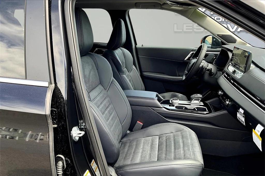 new 2025 Mitsubishi Outlander car, priced at $37,498