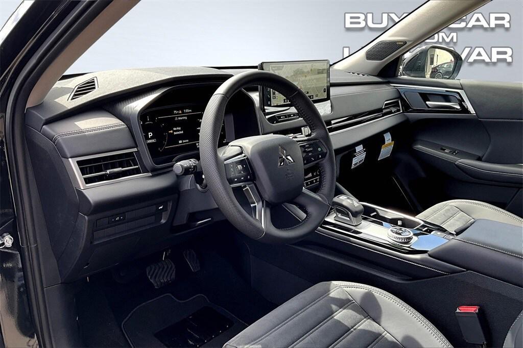new 2025 Mitsubishi Outlander car, priced at $37,498