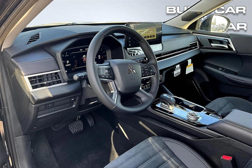 new 2025 Mitsubishi Outlander car, priced at $37,498