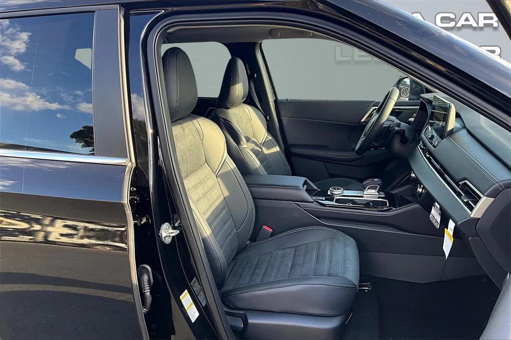new 2025 Mitsubishi Outlander car, priced at $37,498